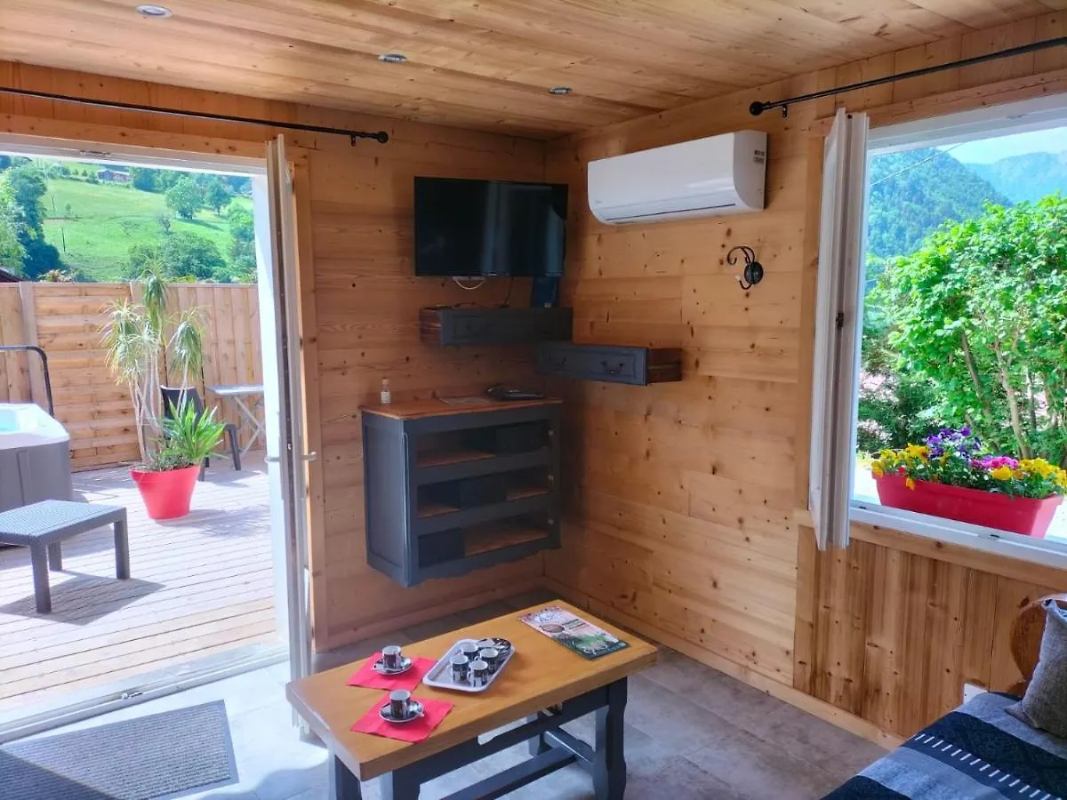Auberge Du Fraizier Thones Bed & Breakfast